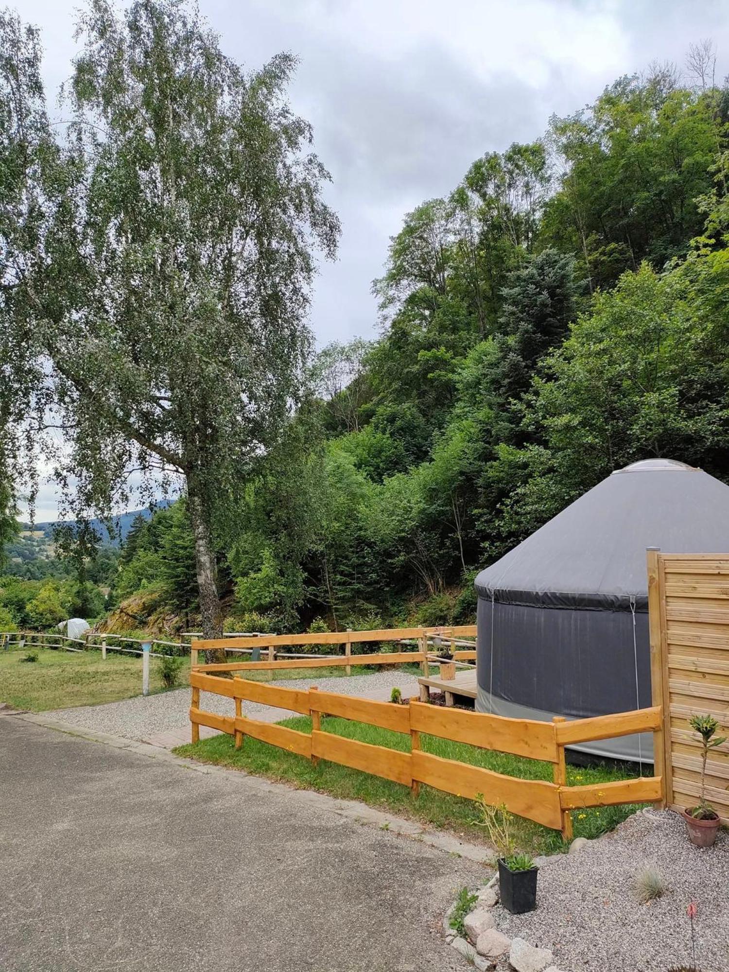Yourte Des Verts Bois Freland ภายนอก รูปภาพ